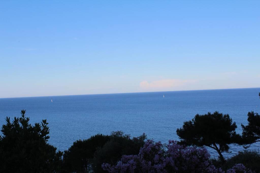 Conca Verde Appartamento Sul Mare Marina dʼMarina dʼAndora Kültér fotó