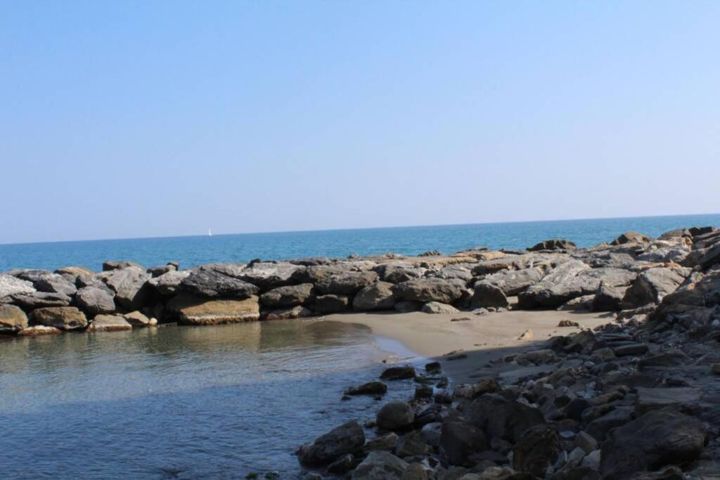 Conca Verde Appartamento Sul Mare Marina dʼMarina dʼAndora Kültér fotó