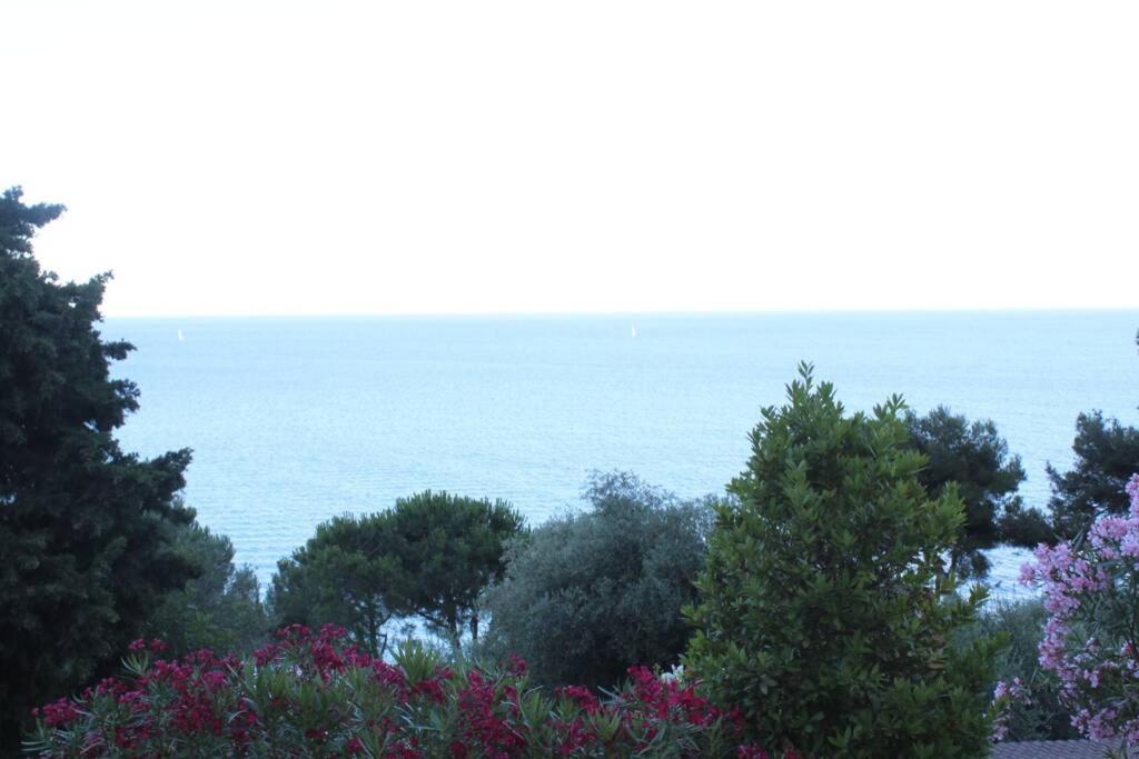 Conca Verde Appartamento Sul Mare Marina dʼMarina dʼAndora Kültér fotó